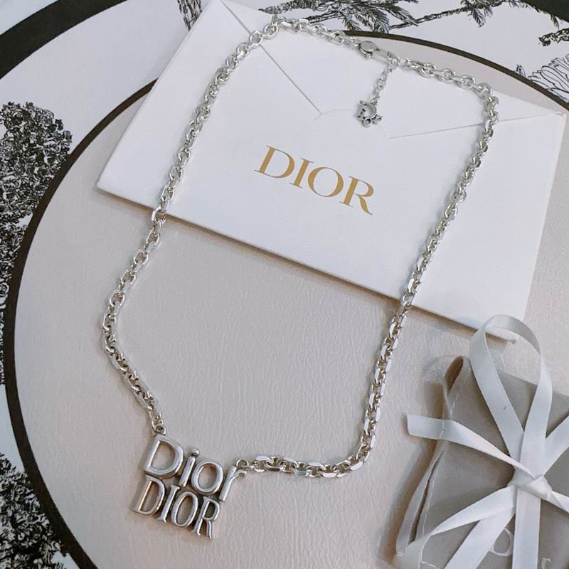 Dior Necklace 10yxx76